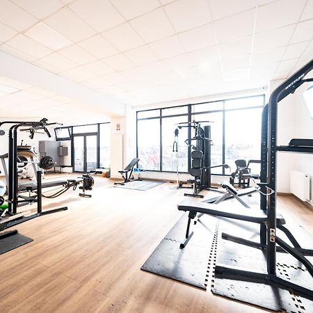 The Golden Studio - With Free Gym بوخارست المظهر الخارجي الصورة